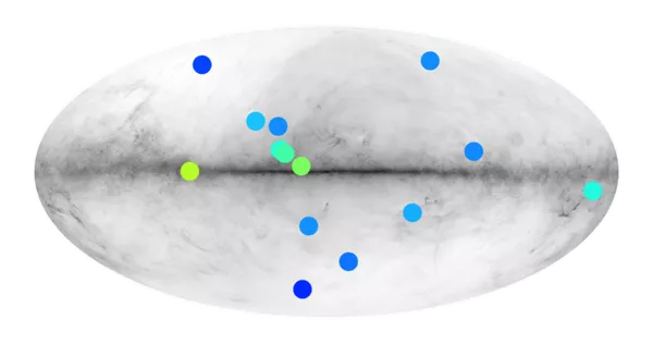 Расположение 14 потенциальных звезд из антивещества в нашей Галактике