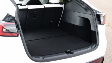 Tesla Model Y - багажник