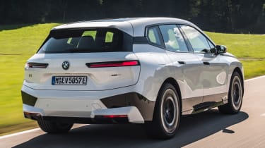 BMW iX - задний
