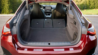 BMW 4 Series Gran Coupe - багажник