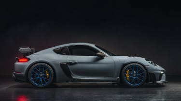 Porsche 718 Cayman GT4 - side