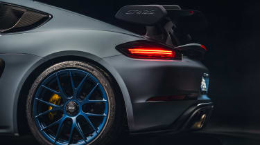 Porsche 718 Cayman GT4 - rear detail