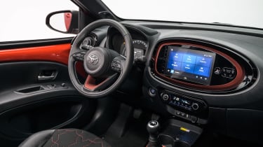 Toyota Aygo X - кабина