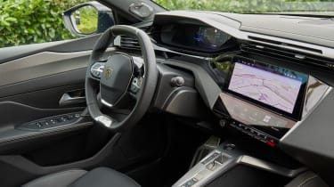 Обзор Peugeot 308 hybrid - интерьер