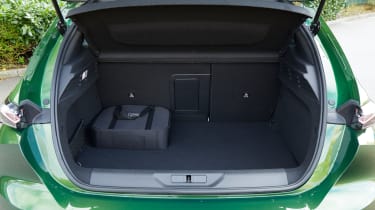 Обзор Peugeot 308 hybrid - багажник