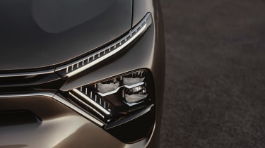 Citroen C5 X - передний свет