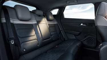 Citroen C5 X - задние сиденья