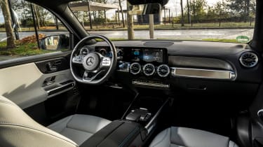 Mercedes EQB - интерьер