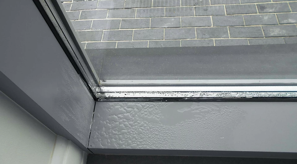 Конденсат на окнах и стенах и...