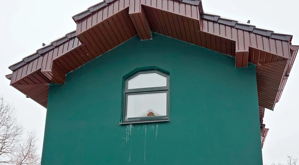 При обнаружении мокрых пятен и&...