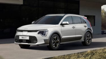 Kia Niro — передний белый