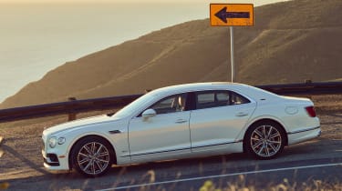 Bentley Flying Spur Hybrid 2022