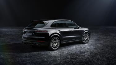 Porsche Cayenne Platinum Edition 2022 - сзади