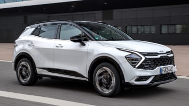 Kia Sportage PHEV — переднее действие