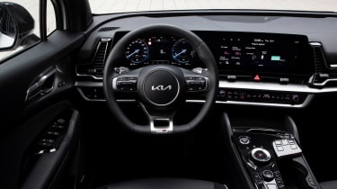 Kia Sportage PHEV — приборная панель