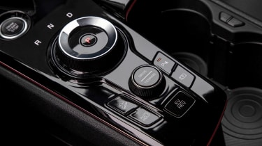 Kia Sportage PHEV — центральная консоль