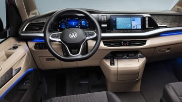 Volkswagen T7 Multivan - приборная панель