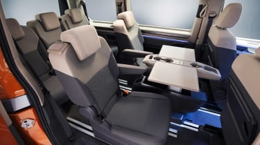 Volkswagen T7 Multivan — расположение сидений