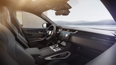 Jaguar F-Pace 300 Sport - интерьер 2