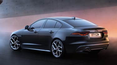 Ягуар ХЕ 300 Спорт