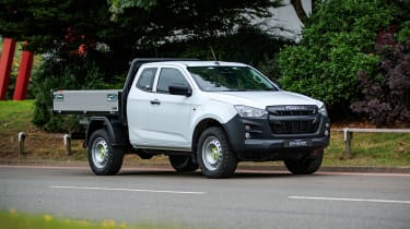 Преобразование самосвала Isuzu D-Max