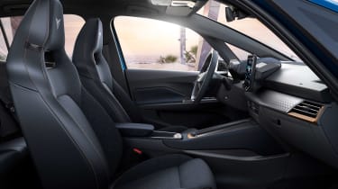 Купра Борн - сиденья