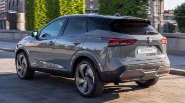 Nissan Qashqai e-Power - сзади