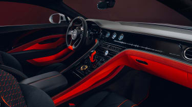 Bentley Mulliner Batur - черточка