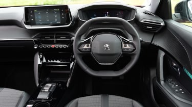 Peugeot e-2008 - dash