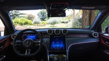 Mercedes GLC 300 de - интерьер