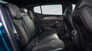 Пежо 408 - задние сиденья