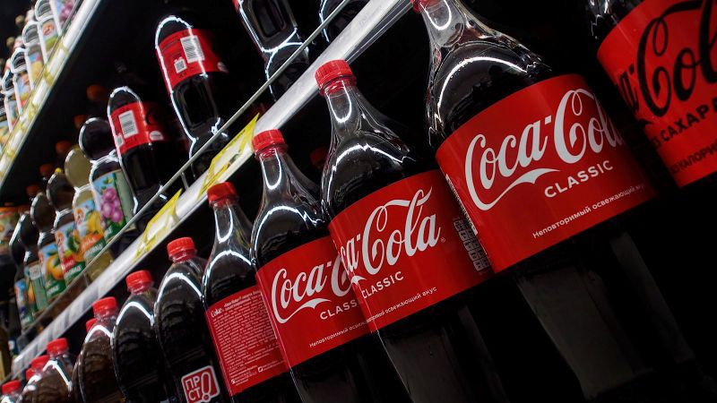 
Coca-Cola увеличивает прибыль, но фиксирует замедление спроса