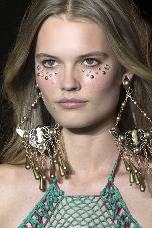 Показ Etro весна-лето 2022 фото № 2