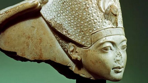 Статуя с отбитым носом