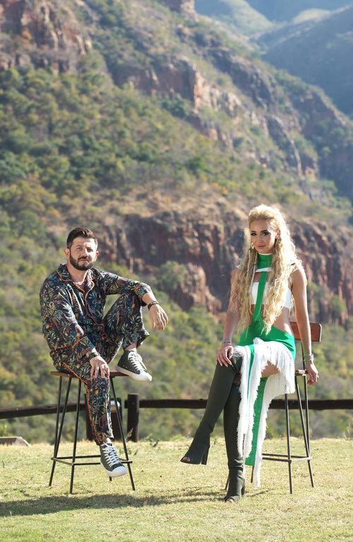 "Когда нам говорили взять с собой теплые вещи в Африку, потому что там бывает холодно, ни один человек из нашей команды не сделал этого" "Когда нам говорили взять с собой теплые вещи в Африку, потому что там бывает холодно, ни один человек из нашей команды не сделал этого"