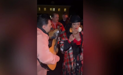 Цыгане, песни и костры: Навка устроила афтепати после вечеринки у Баскова