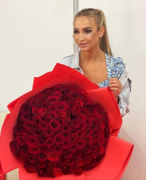 Ольга регулярно получает знаки внимания от поклонников, но о том, кому удалось завоевать ее сердце, предпочитает не распространяться Ольга регулярно получает знаки внимания от поклонников, но о том, кому удалось завоевать ее сердце, предпочитает не распространяться