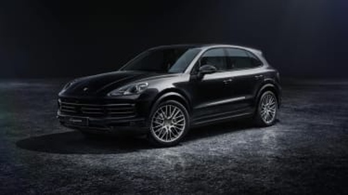 Porsche Cayenne Platinum Edition 2022 - передняя часть